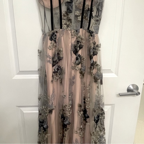 FashionNova Such A Dream Maxi Dress Blush Gray Corset Size Small 2/4 Cocktail - Picture 12 of 13